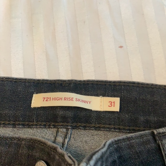 Levi’s - Picture 2 of 5